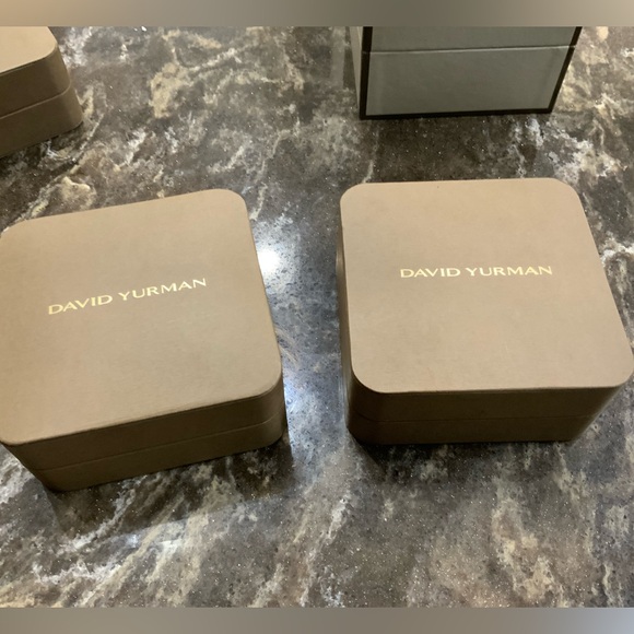 Set of David Yurman gift boxes and ribbons, new, never used. - Picture 3 of 4